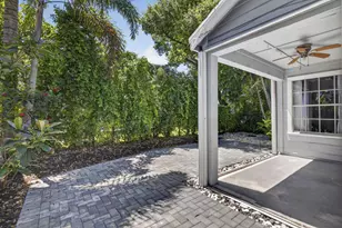 936 Honeytree Ln, Wellington, FL 33414 - Photo 32