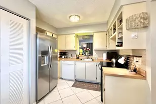 7006 Huntington Ln, Delray Beach, FL 33446 - Photo 2