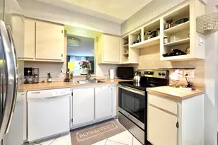 7006 Huntington Ln, Delray Beach, FL 33446 - Photo 4