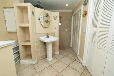 820 SW 18th Court, Fort Lauderdale, FL 33315 - Photo 18