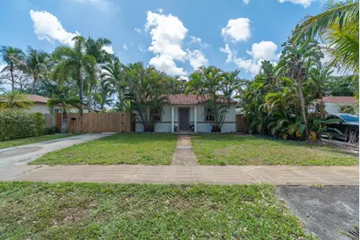 820 SW 18th Court, Fort Lauderdale, FL 33315 - Photo 24