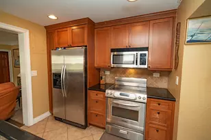 820 SW 18th Ct, Fort Lauderdale, FL 33315 - Photo 8