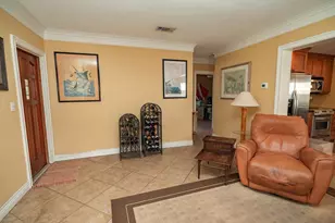 820 SW 18th Ct, Fort Lauderdale, FL 33315 - Photo 14
