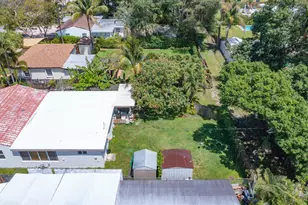 820 SW 18th Ct, Fort Lauderdale, FL 33315 - Photo 44