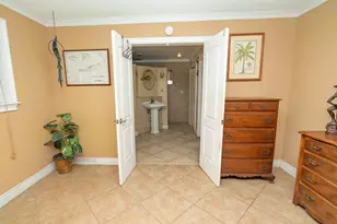 820 SW 18th Ct, Fort Lauderdale, FL 33315 - Photo 18