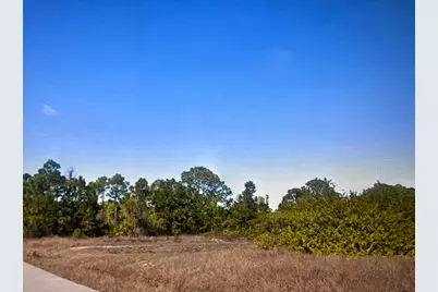 952 Hansen Street E, Lehigh Acres, FL 33974 - Photo 4