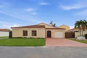 8871 SW 6th St, Miami, FL 33174 - Photo 1