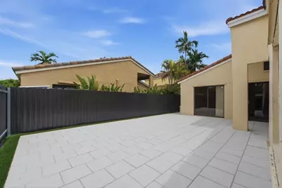 8871 SW 6th Street, Miami, FL 33174 - Photo 10