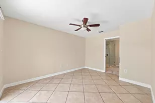 8871 SW 6th St, Miami, FL 33174 - Photo 20
