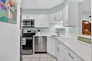 1176 Bayshore Dr, Fort Pierce, FL 34949 - Photo 2
