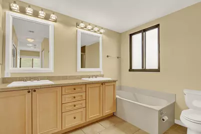 370 Golfview Road #901, North Palm Beach, FL 33408 - Photo 24