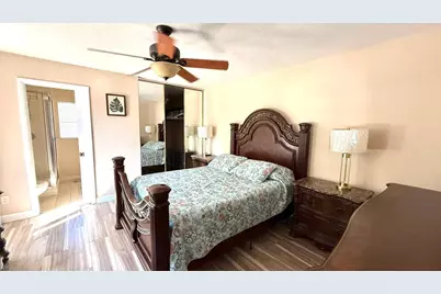 40 Essex Court #C, Royal Palm Beach, FL 33411 - Photo 10