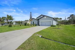 256 SW Grove Ave, Port Saint Lucie, FL 34983 - Photo 4