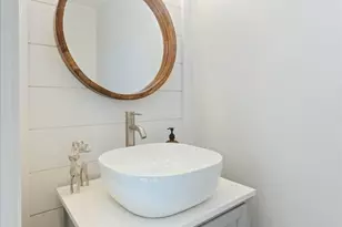 2555 NE 15th St, Pompano Beach, FL 33062 - Photo 10