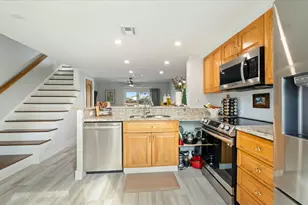 2555 NE 15th St, Pompano Beach, FL 33062 - Photo 6