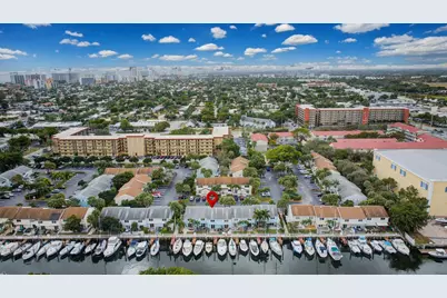 2555 NE 15th Street, Pompano Beach, FL 33062 - Photo 2