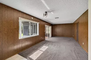 9820 Jonquil Cir N, Palm Beach Gardens, FL 33410 - Photo 4