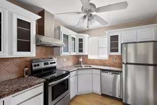 1131 Adams St, Hollywood, FL 33019 - Photo 6