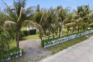 683 Mercury St, West Palm Beach, FL 33406 - Photo 10