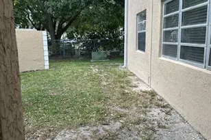 1004 Twin Lakes Dr, Coral Springs, FL 33071 - Photo 26