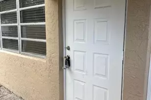 1004 Twin Lakes Dr, Coral Springs, FL 33071 - Photo 2