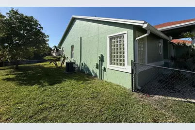 1168 Hatteras Circle, Greenacres, FL 33413 - Photo 2