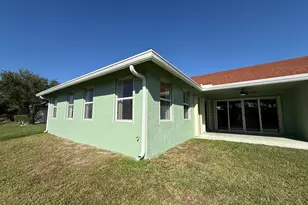 1168 Hatteras Cir, Greenacres, FL 33413 - Photo 4