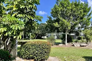 61 East Ct, Royal Palm Beach, FL 33411 - Photo 16