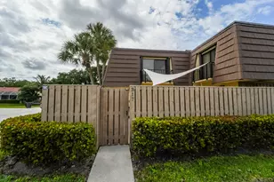 317 3rd Ct, Palm Beach Gardens, FL 33410 - Photo 22
