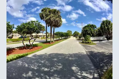 660 Glouchester Street #105, Boca Raton, FL 33487 - Photo 2