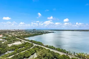 5070 N Ocean Dr, Singer Island, FL 33404 - Photo 12