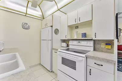 3027 Guildford B, Boca Raton, FL 33434 - Photo 8