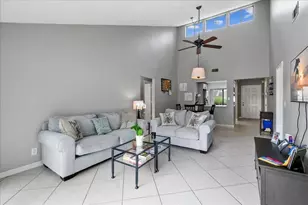 12875 Spinnaker Ln, Wellington, FL 33414 - Photo 4