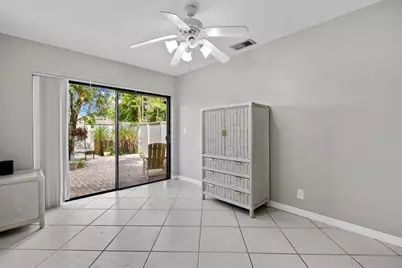 12875 Spinnaker Lane, Wellington, FL 33414 - Photo 14