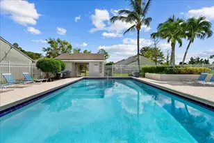 12875 Spinnaker Ln, Wellington, FL 33414 - Photo 20