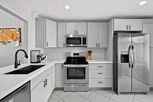 12875 Spinnaker Ln, Wellington, FL 33414 - Photo 2