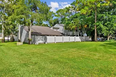12875 Spinnaker Lane, Wellington, FL 33414 - Photo 18