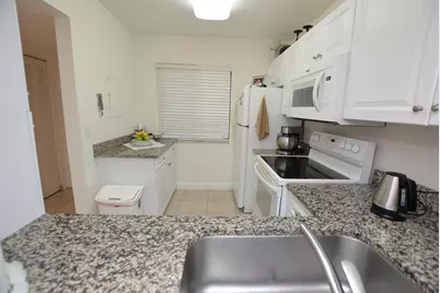 6649 Somerset Drive #102, Boca Raton, FL 33433 - Photo 4