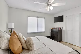 13700 SW 11th St, Pembroke Pines, FL 33027 - Photo 32