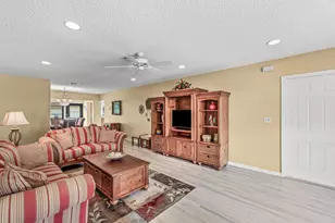 4625 Rosewood Tree Ct, Boynton Beach, FL 33436 - Photo 4