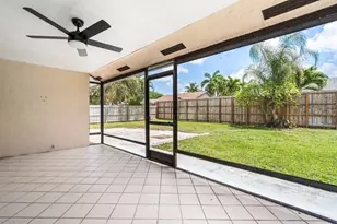 1146 NW 10th St, Boynton Beach, FL 33426 - Photo 30