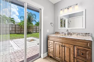 1146 NW 10th St, Boynton Beach, FL 33426 - Photo 22