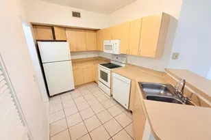 1302 Belmont Ln, North Lauderdale, FL 33068 - Photo 6