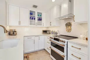 670 Fern St, West Palm Beach, FL 33401 - Photo 14