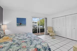 492 W Tilford, Deerfield Beach, FL 33442 - Photo 16