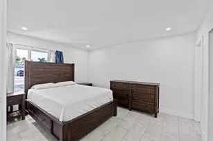 11831 NW 38th Pl, Sunrise, FL 33323 - Photo 24