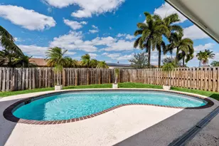 11831 NW 38th Pl, Sunrise, FL 33323 - Photo 6