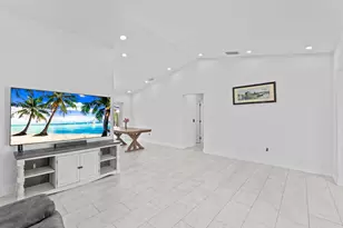 11831 NW 38th Pl, Sunrise, FL 33323 - Photo 12