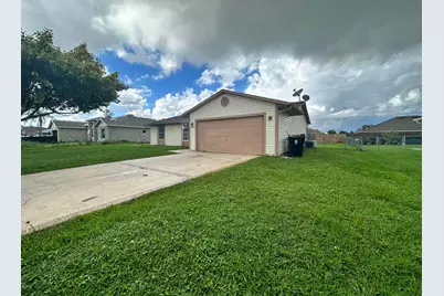 1021 SW Dubois Avenue, Port Saint Lucie, FL 34953 - Photo 2