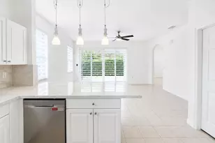 9002 SW 214th Ln, Cutler Bay, FL 33189 - Photo 4